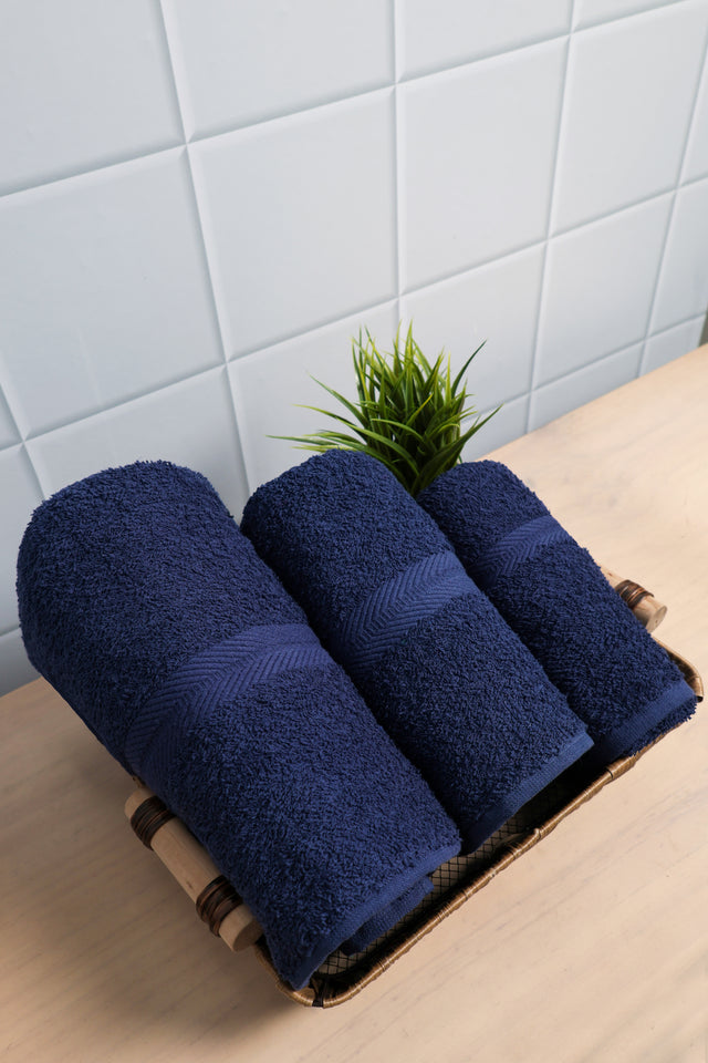 Toalla TRU color azul oscuro 380 Gr