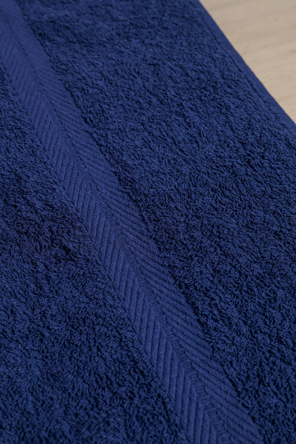 Toalla TRU color azul oscuro 380 Gr