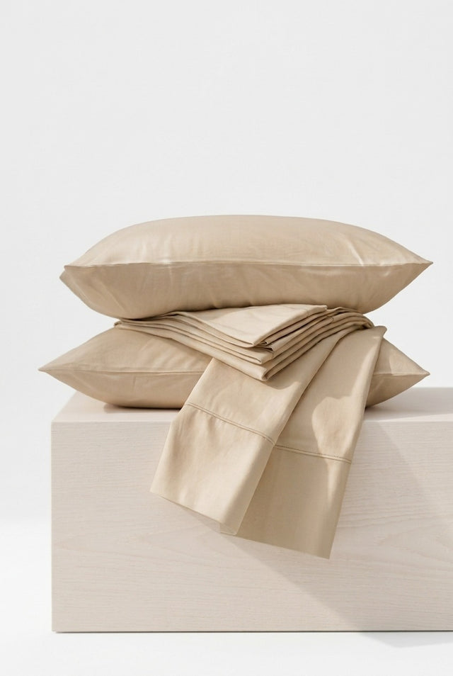 2 Almohadas + Sabana 400 Hilos Beige