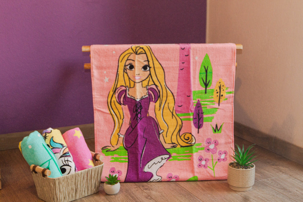 Toalla Infantil de Cuerpo Estampado Rapunsel