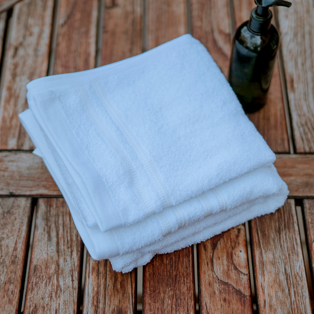 White Line Towel 450 Gsm