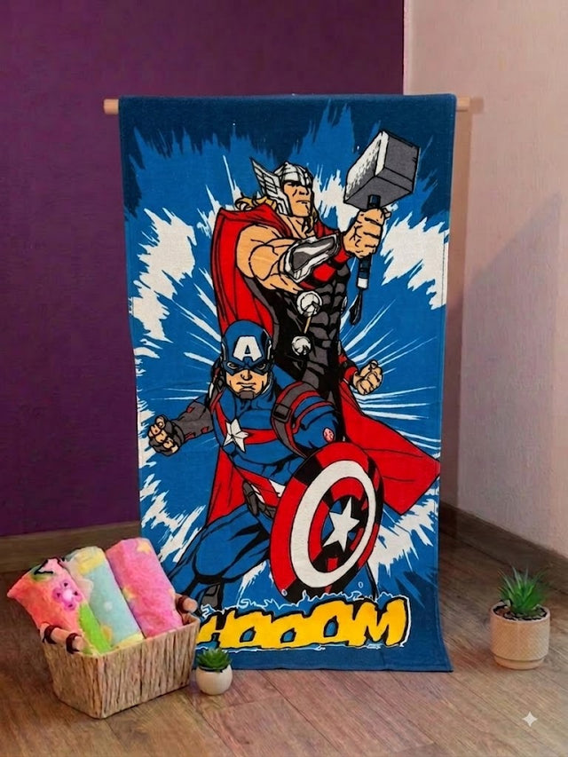 Toalla Infantil de Cuerpo Estampado Avengers Thhooom