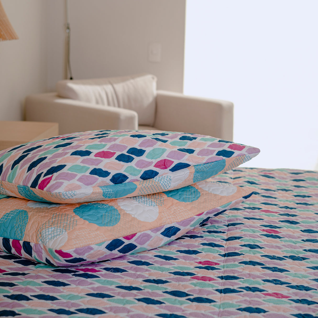 Double-Sided Diamond Printed Microfiber Bed Cover