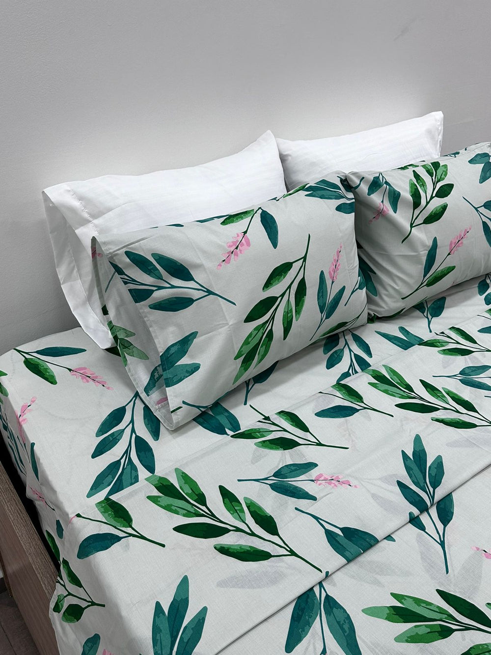 Juego De Sabana TRU 144 Hilos Estampado Hojas Verdes