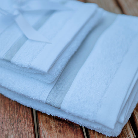 Eternal Towel Kit x2 White Color 450 Gsm