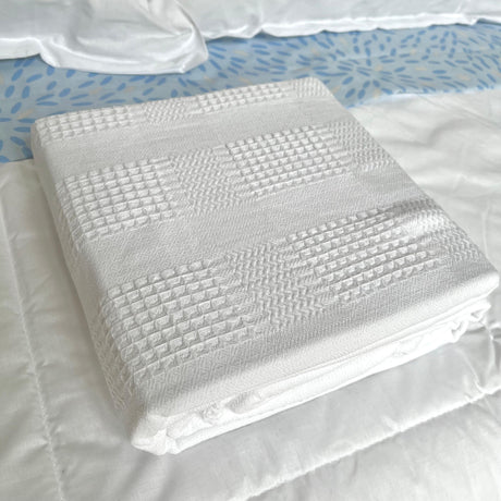 Cookie Blanket 100% Cotton White